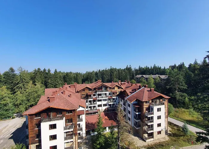 Large With View In Gardens * Borovets